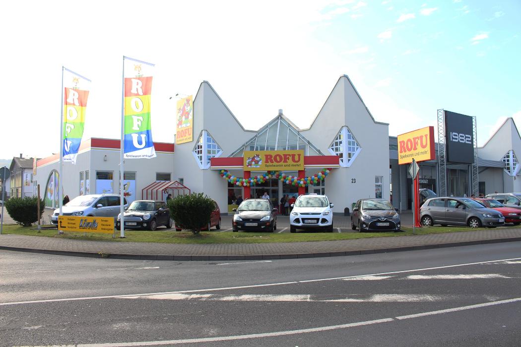 Rofu Kinderland Mülheim-Kärlich, Industriestraße in Mülheim-Kärlich