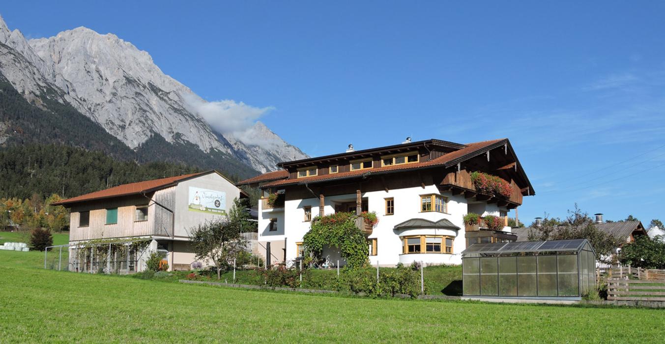 Hofladen Vinschgerhof - Eier Milch Fleisch Obst Gemüse Absam Innsbruck, In der Wiesn in Absam
