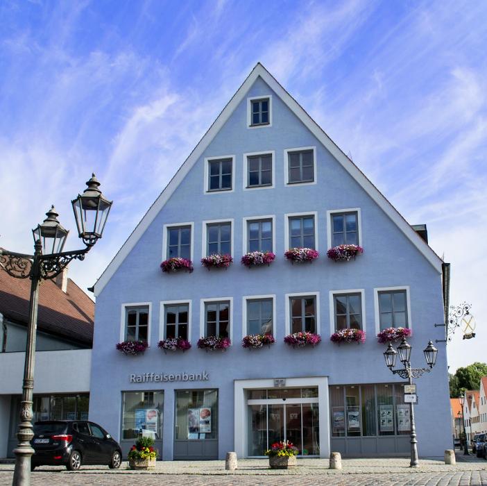 Raiffeisen - meine Bank eG, Reichenauplatz in Berching