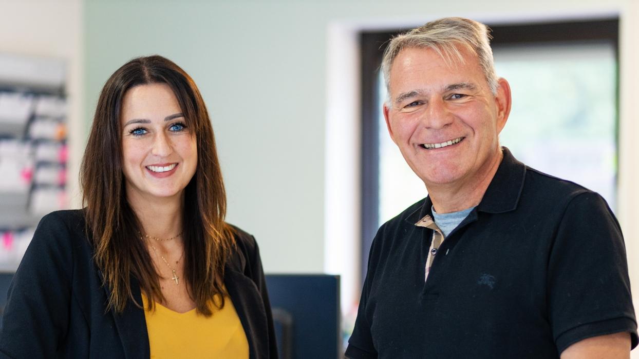 PAPANDREOU OHG Karosserie- & Lackierfachbetrieb, Lindlarer Straße in Overath