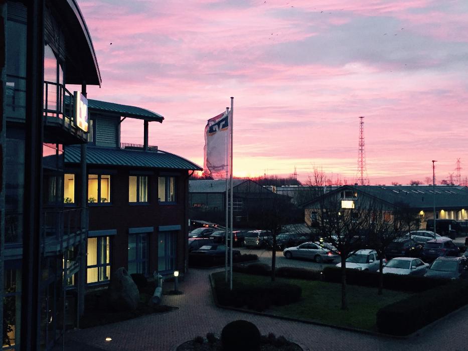 VR Bank Schleswig-Holstein Mitte eG, Verwaltungssitz Osterrönfeld - Niederlassung VR Bank Schleswig-Mittelholstein, Werner-von-Siemens-Straße in Osterrönfeld