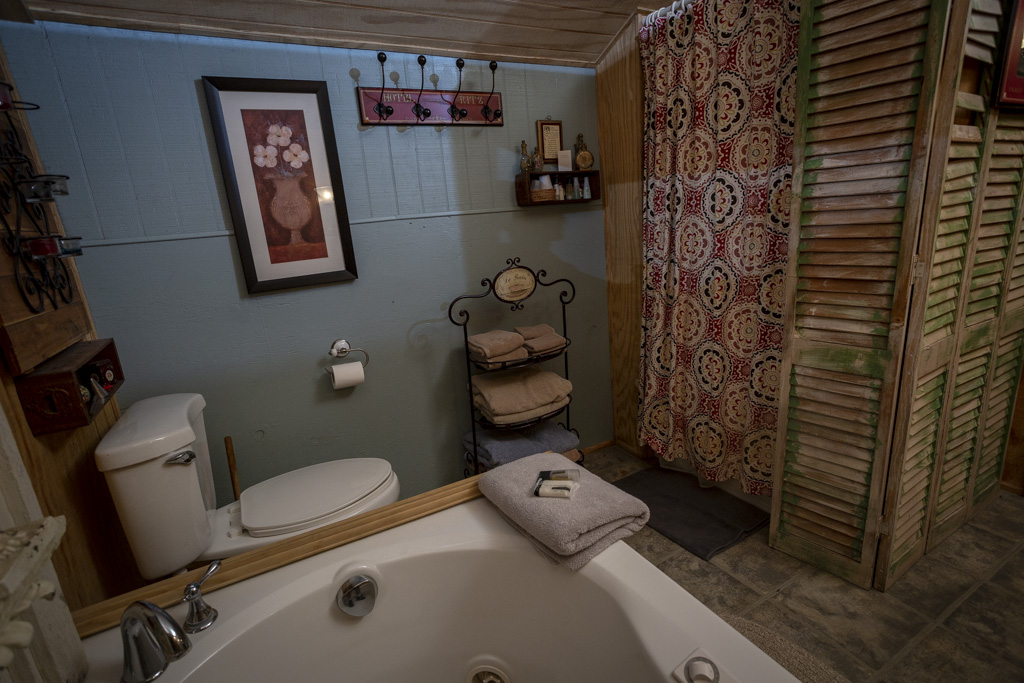 Country Charm Bed and Breakfast Image