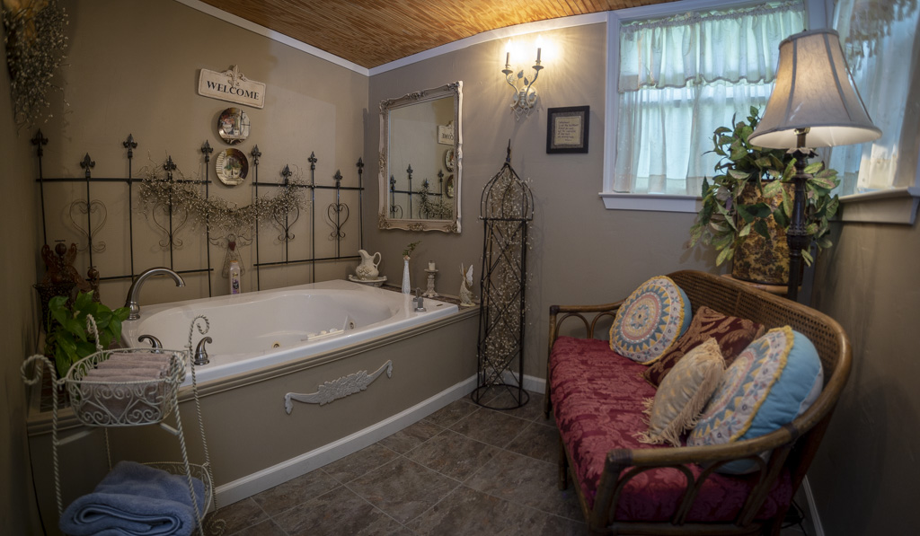 Country Charm Bed and Breakfast Image