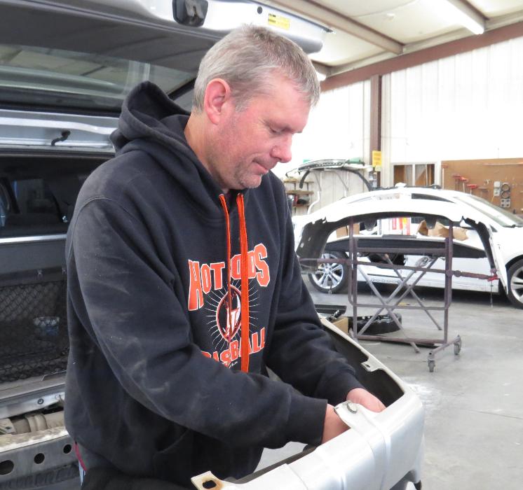 Halter's Body Shop Image