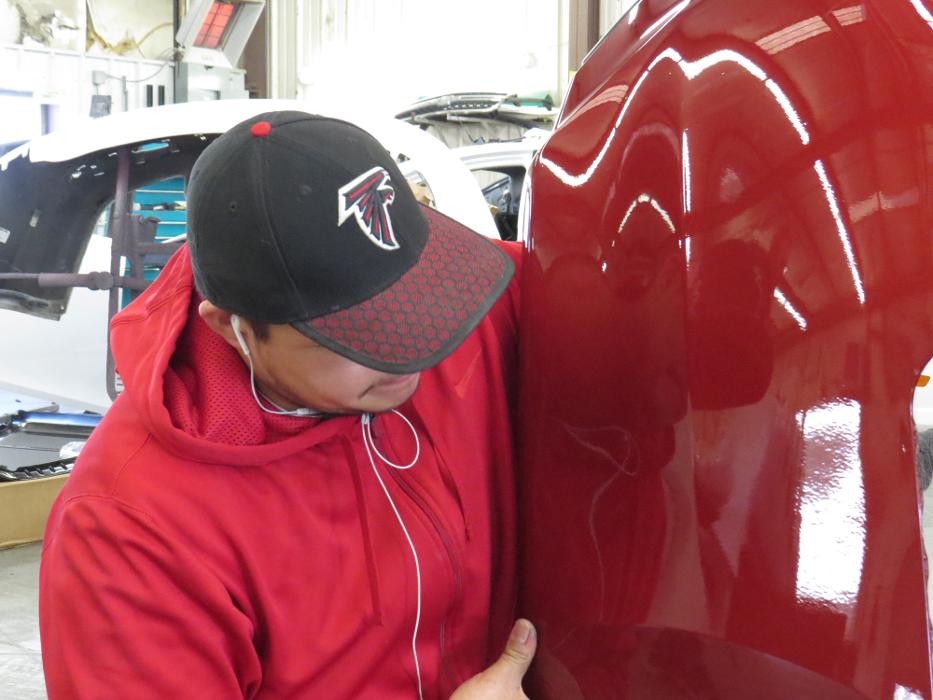 Halter's Body Shop Image