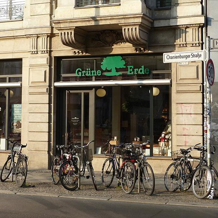 Grüne Erde-Welt Berlin, Oranienburger Straße in Berlin