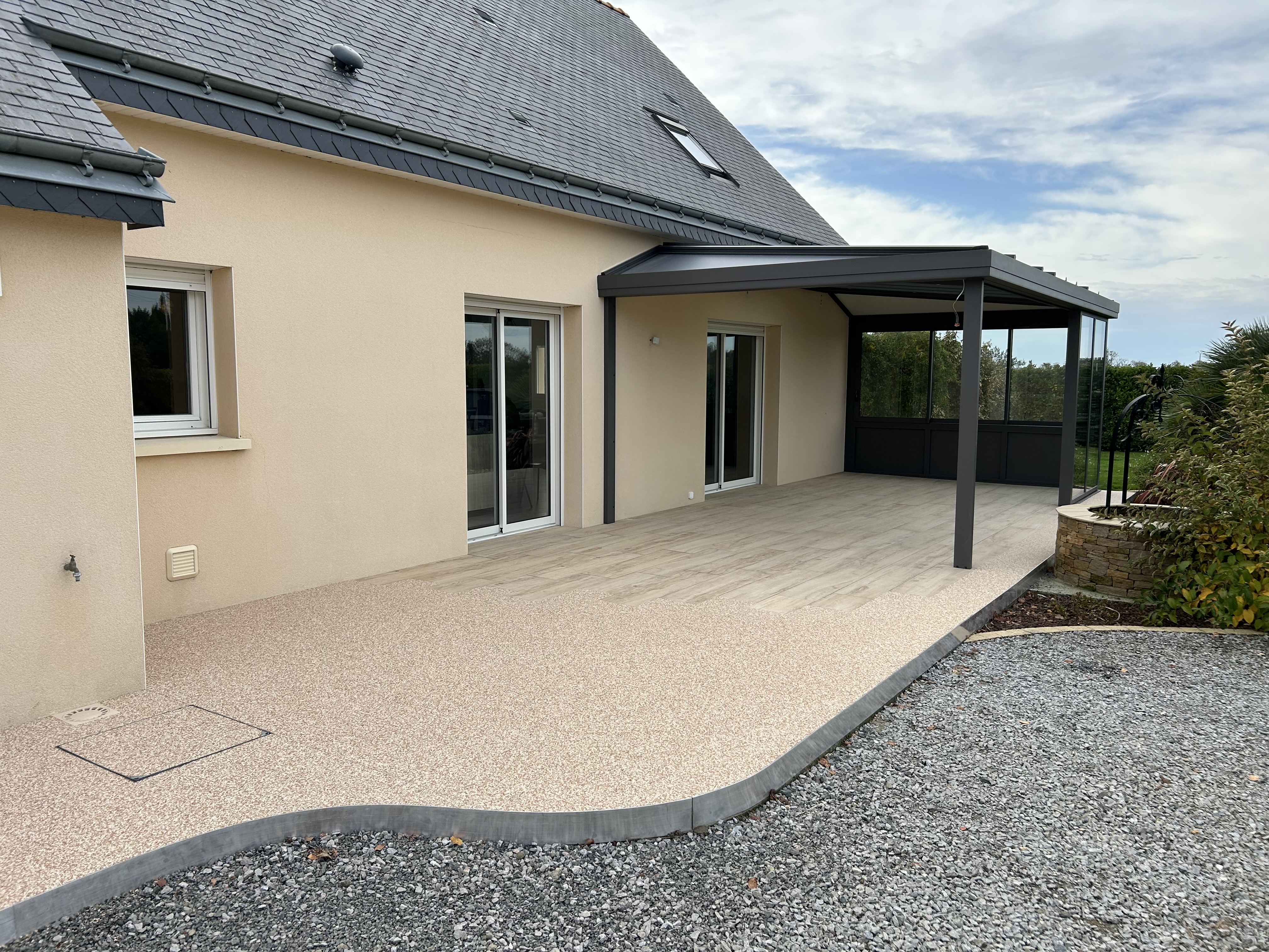 Terrasse en dallage et revêtement extérieur Terrasse en dallage et revêtement extérieur