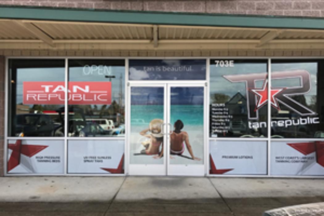 Tan Republic Silverton - Silverton, OR