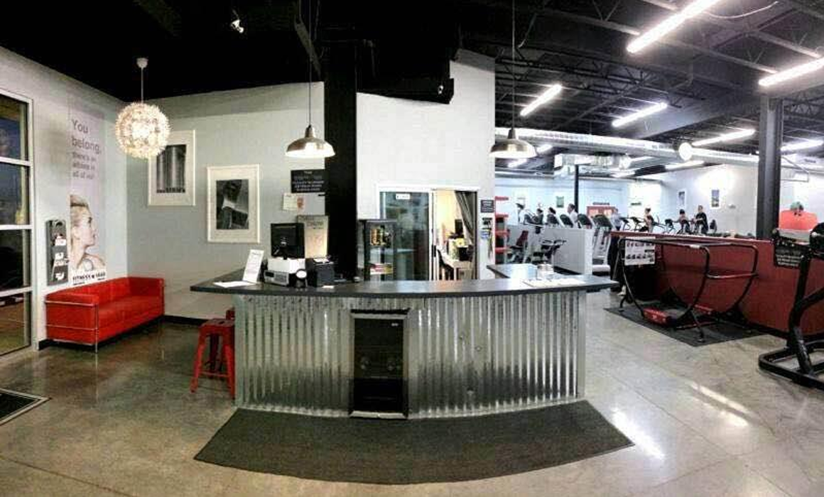 Tan Republic Redmond - Fitness 1440 - Redmond, OR
