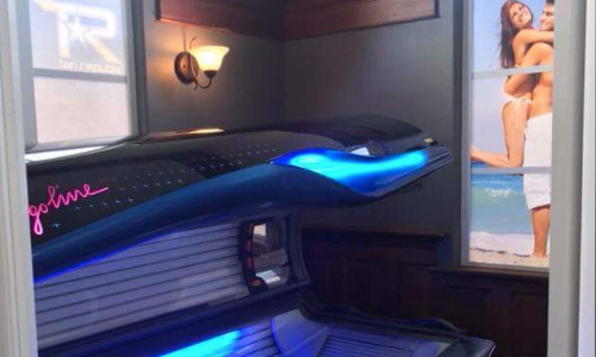 Tan Republic Florence - Florence, OR