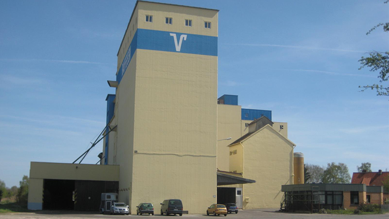 VR PLUS Agrar Lemgrabe, Am Bahnhof in Dahlenburg