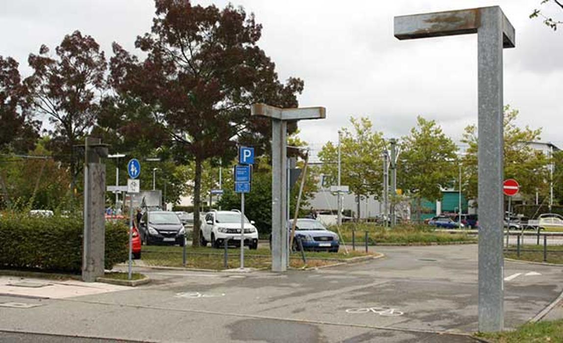 DB BahnPark Parkplatz Bahnhof Leinfelden Vorderseite / West P1, Bahnhofstraße in Leinfelden-Echterdingen