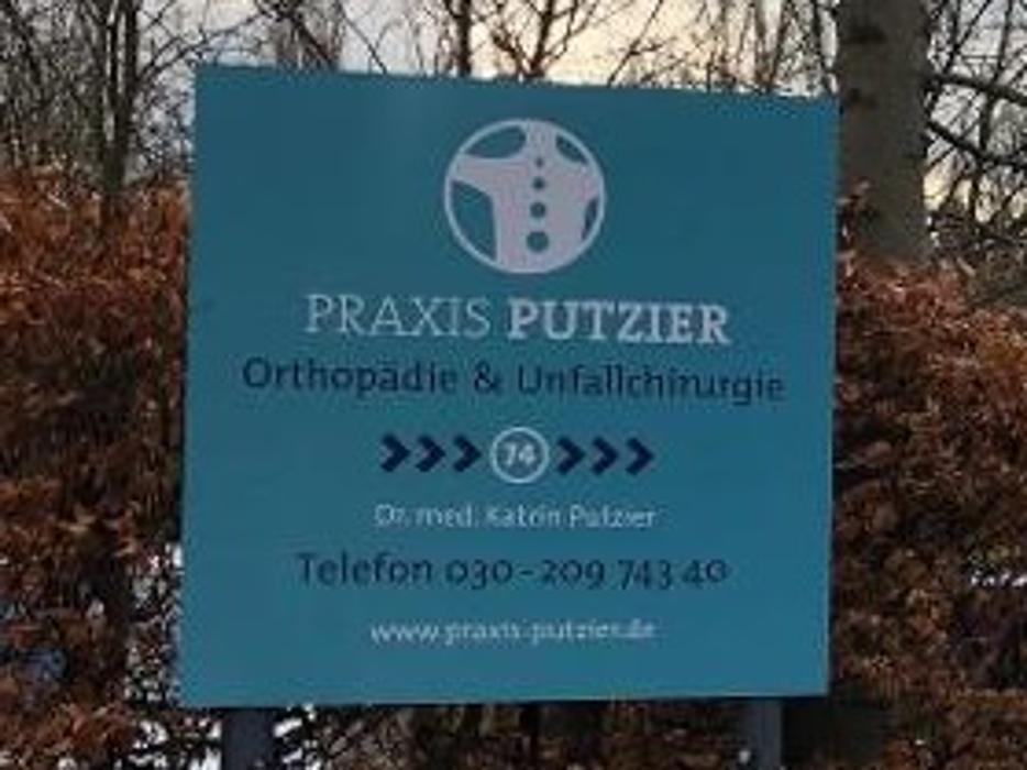 Bild zu Dr. med. Katrin Putzier Praxis für Orthopädie und Unfallchirurgie in Berlin Bild zu Dr. med. Katrin Putzier Praxis für Orthopädie und Unfallchirurgie in Berlin