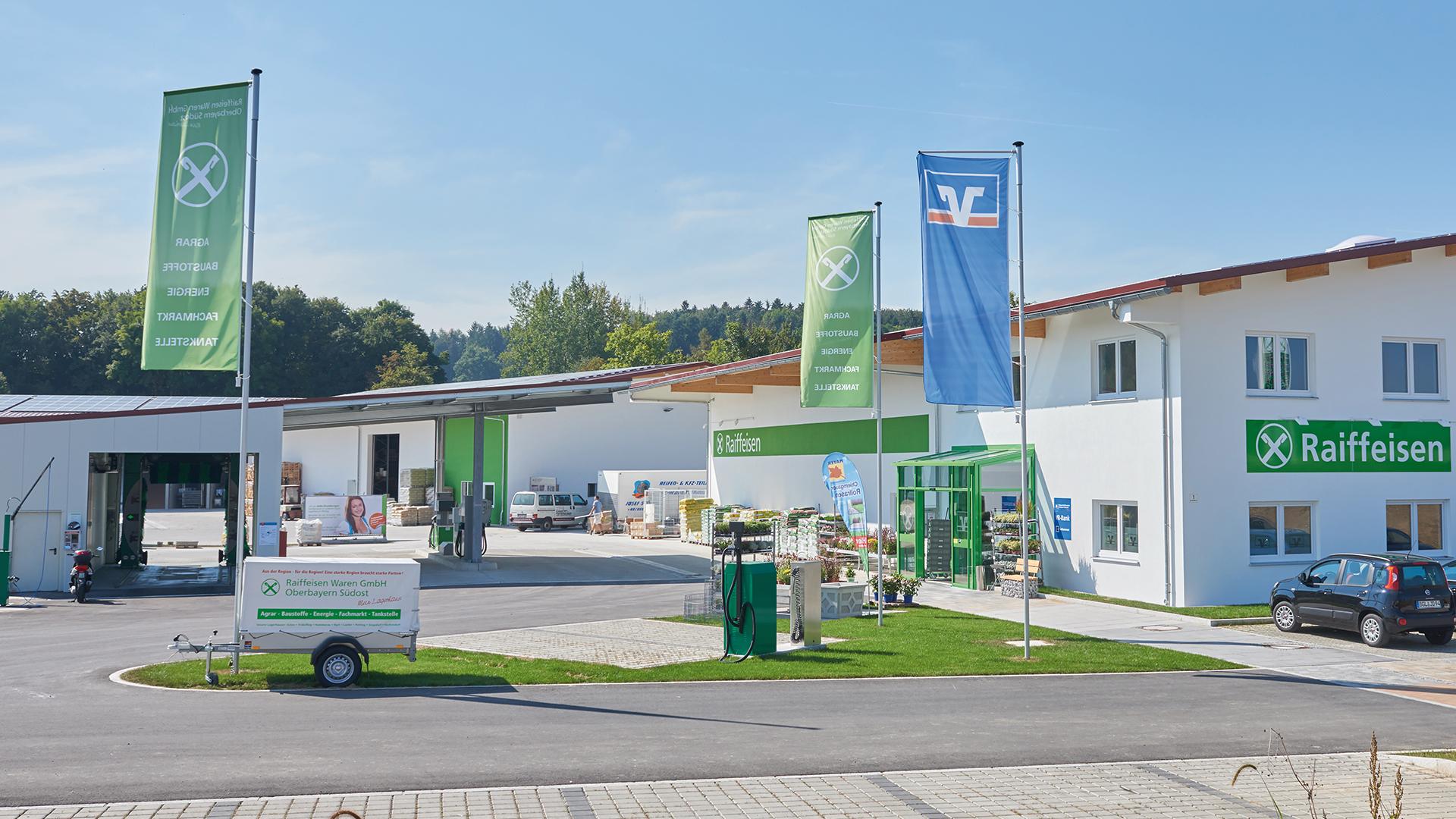 Raiffeisen Waren GmbH Oberbayern Südost - Tankstelle, Bürgermeister-Johann-Mayer-Straße in Petting