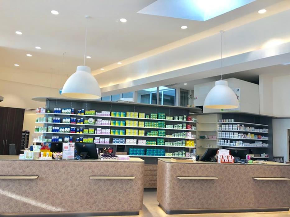 Tauern Apotheke, Villacher Straße in Spittal an der Drau