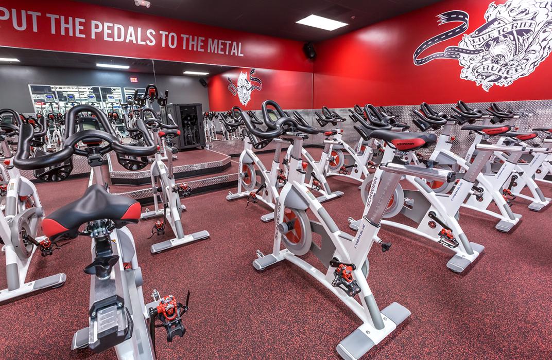 CLOSED - Crunch Fitness - Lake Forest - Lake Forest, CA