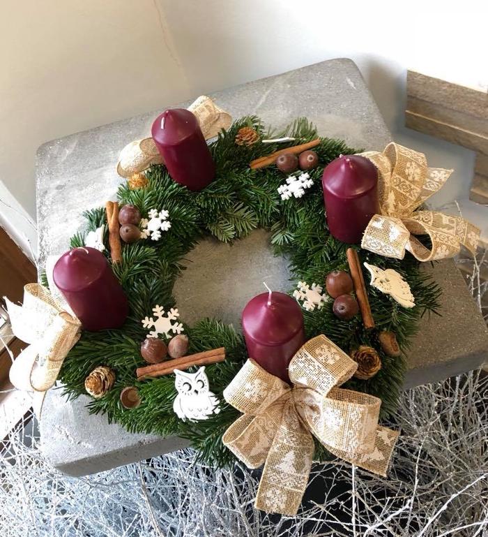 Gomolkas Blumeninsel, Tullnerstraße in Stockerau