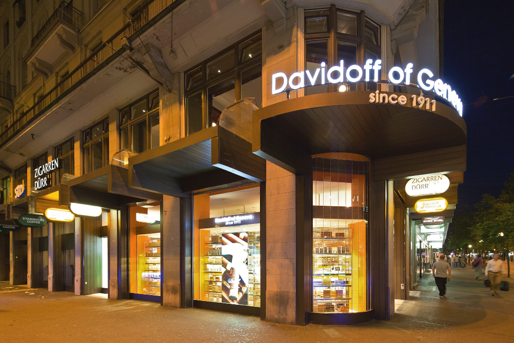 Davidoff of Geneva since 1911, Bahnhofplatz in Zürich