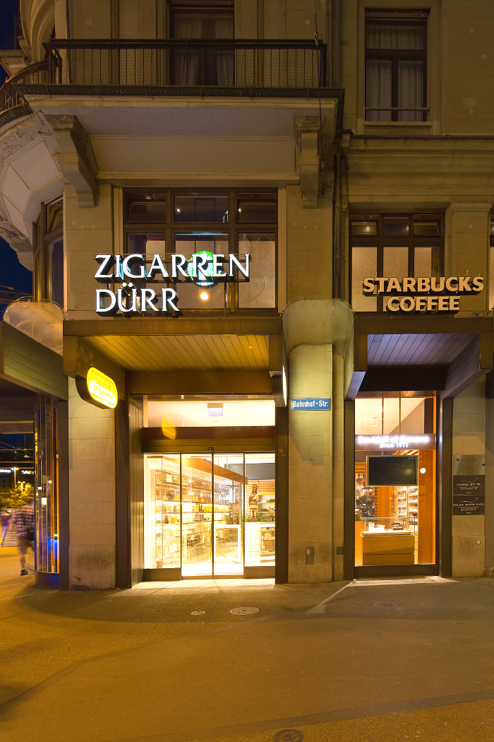 Davidoff of Geneva since 1911, Bahnhofplatz in Zürich