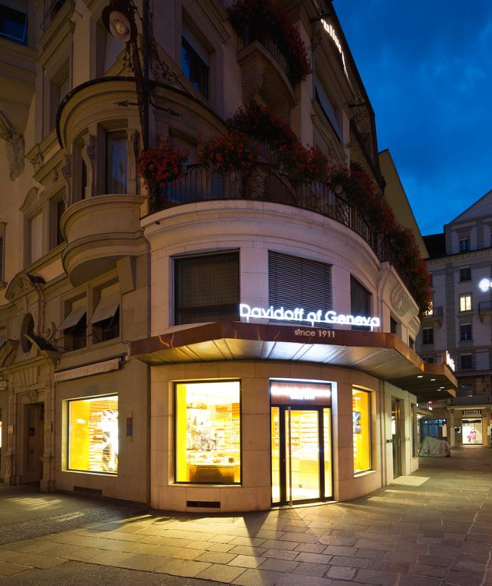 Davidoff of Geneva since 1911, Schwanenplatz in Luzern