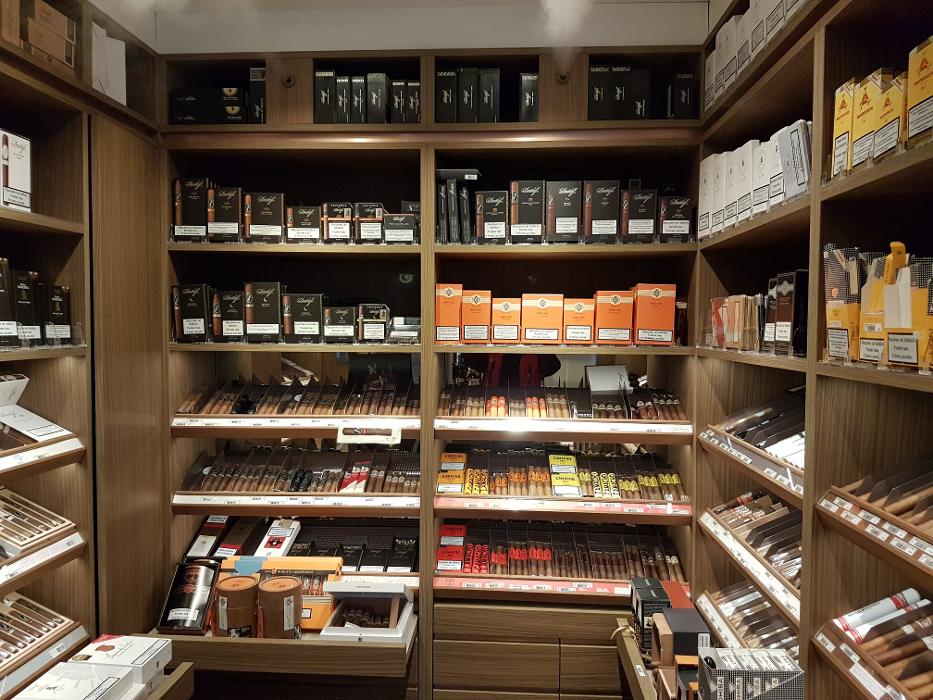 Davidoff of Geneva since 1911, Schwanenplatz in Luzern