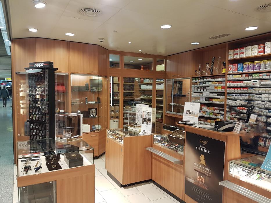 Zigarren Dürr in der Shopping-Raststätte, A1 in Würenlos