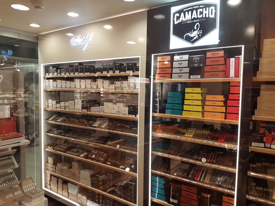 Zigarren Dürr in der Shopping-Raststätte, A1 in Würenlos