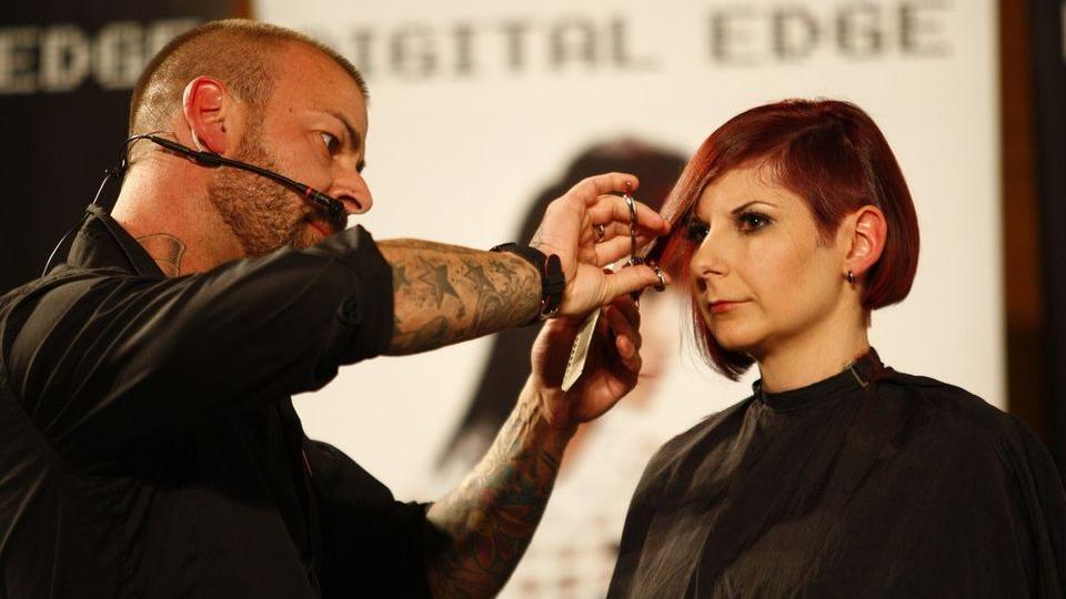 Oliver Preyer Hair Cut, Pradler Straße in Innsbruck