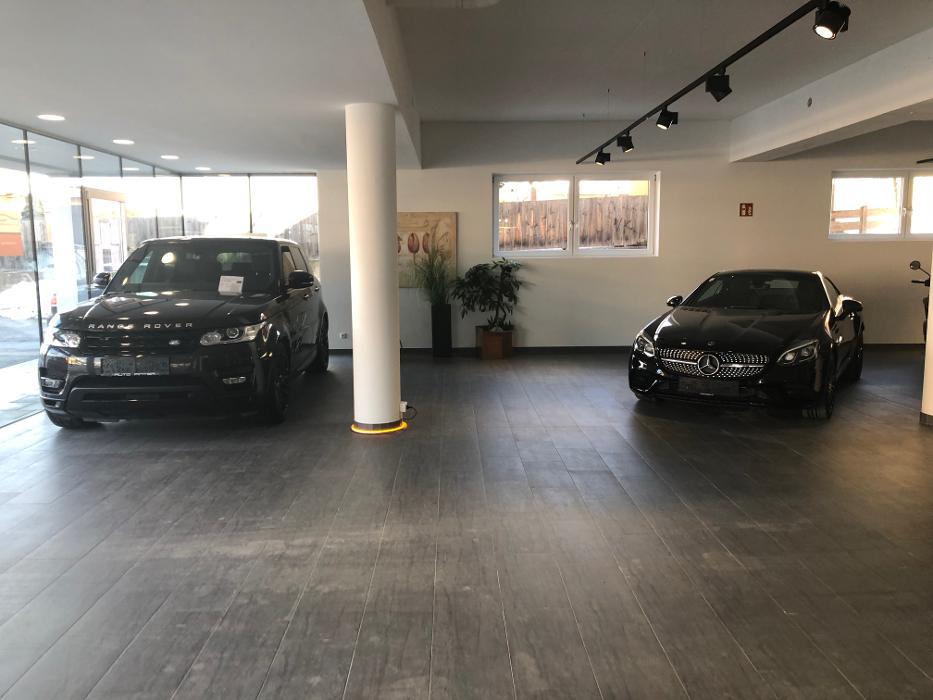 Autohandel Pinter, Dorfstraße in Weer