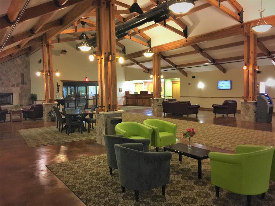 The Montcler Hotel Logo