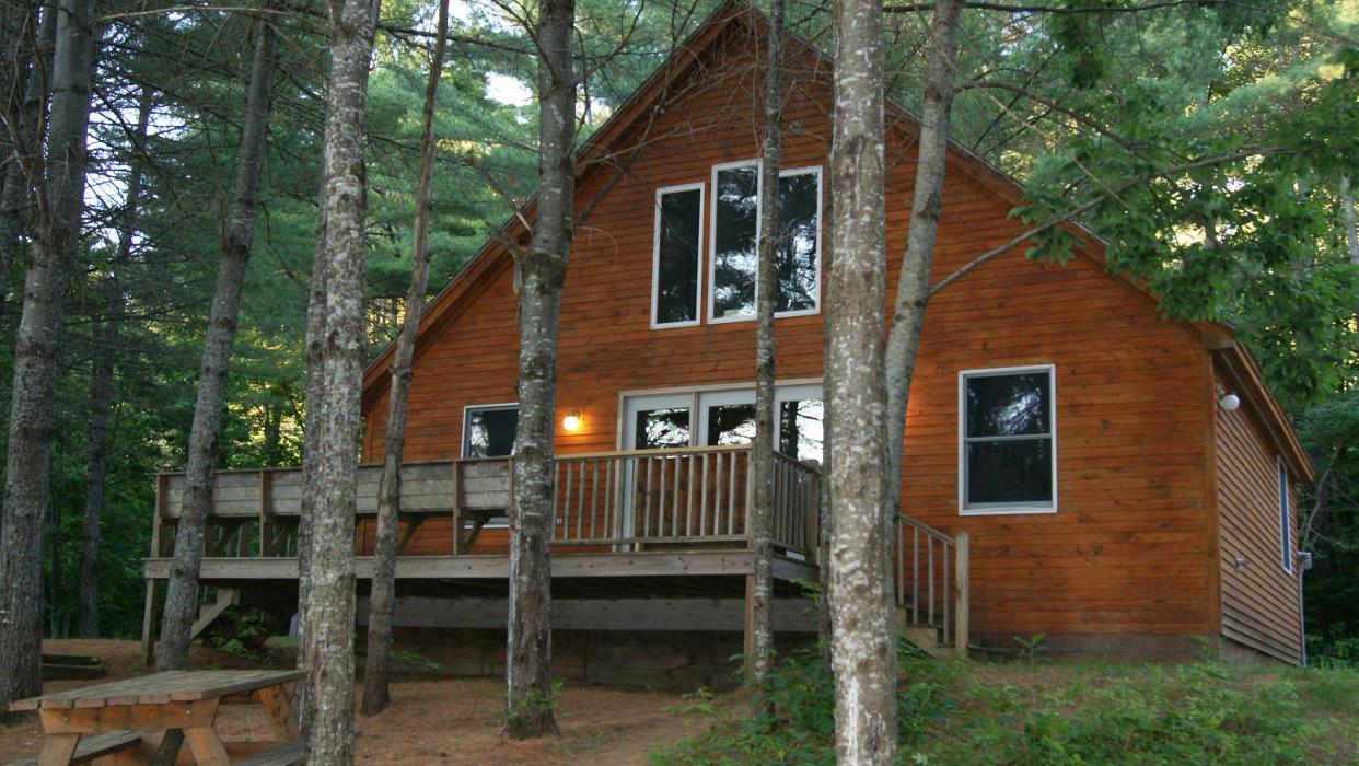 Maine Lakeside Cabins Image