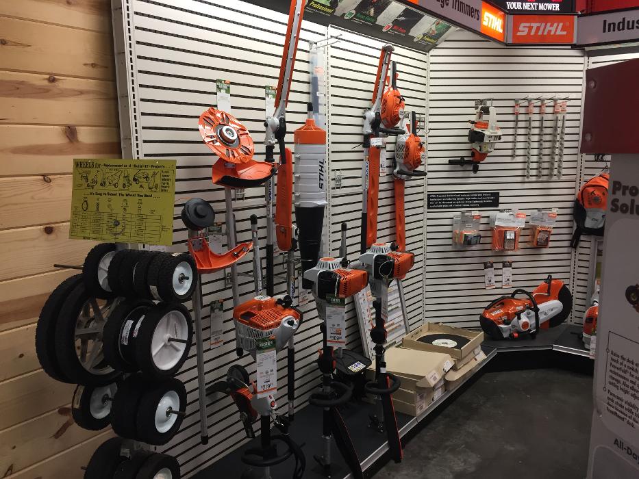 Hampton Lawn & Garden Image