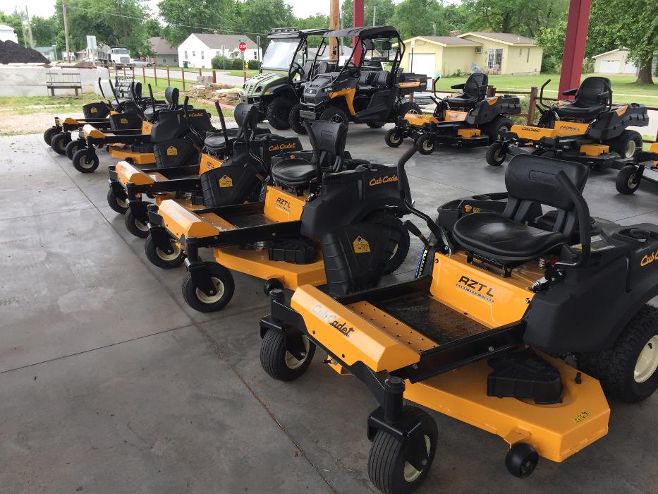 Hampton Lawn & Garden Image