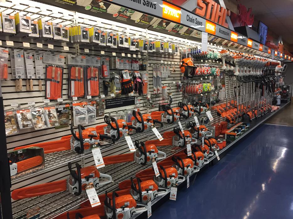 Hampton Lawn & Garden Image