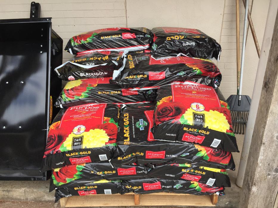 Hampton Lawn & Garden Image