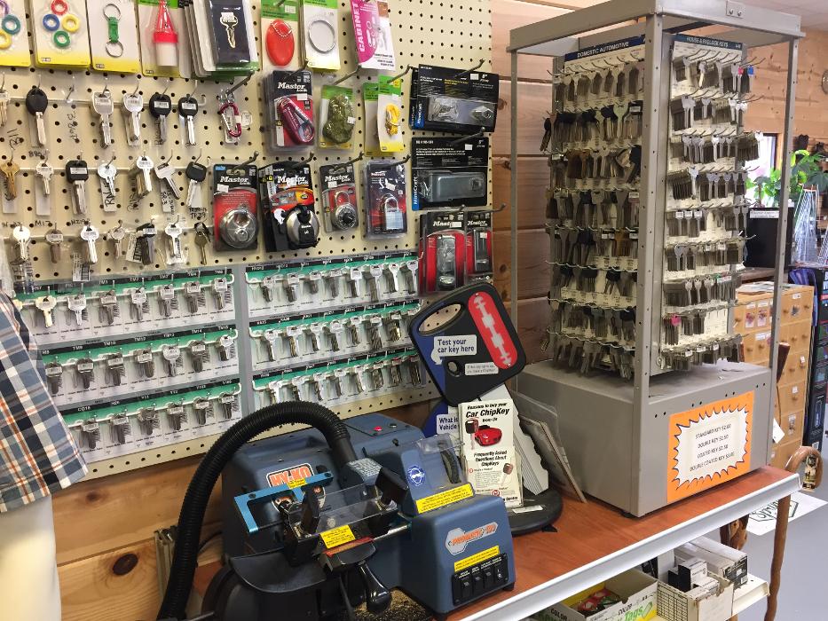 Hampton Lawn & Garden Image