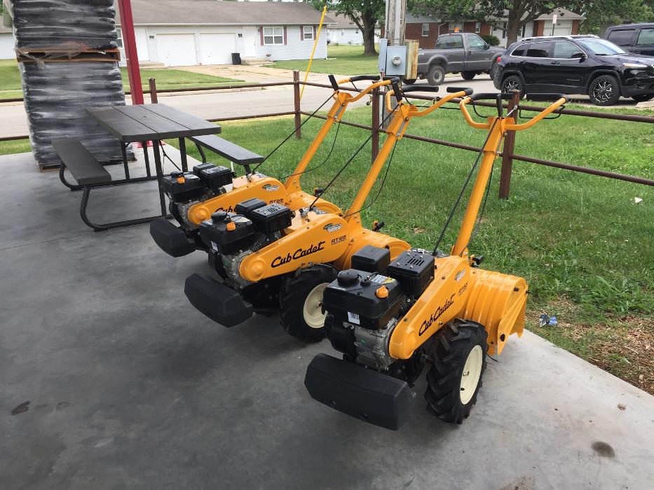 Hampton Lawn & Garden Image