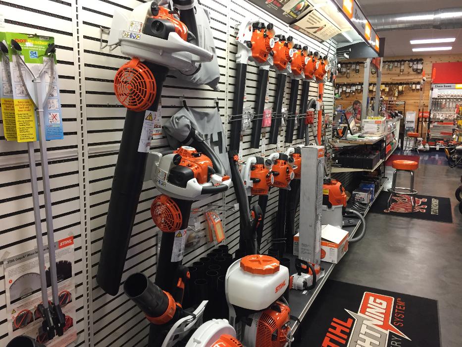 Hampton Lawn & Garden Image