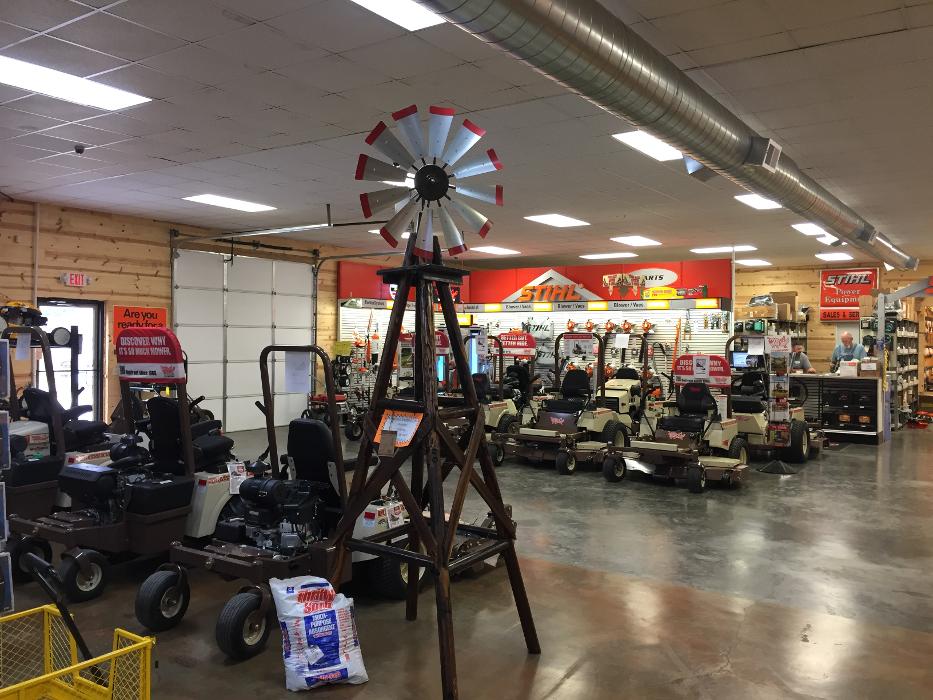 Hampton Lawn & Garden Image