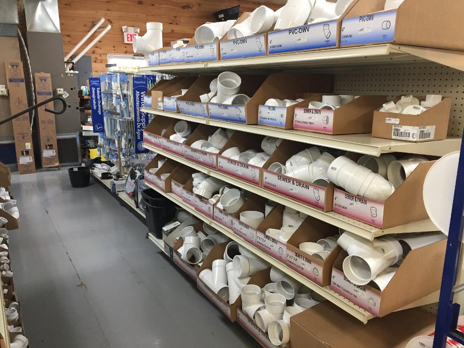 Hampton Lawn & Garden Image