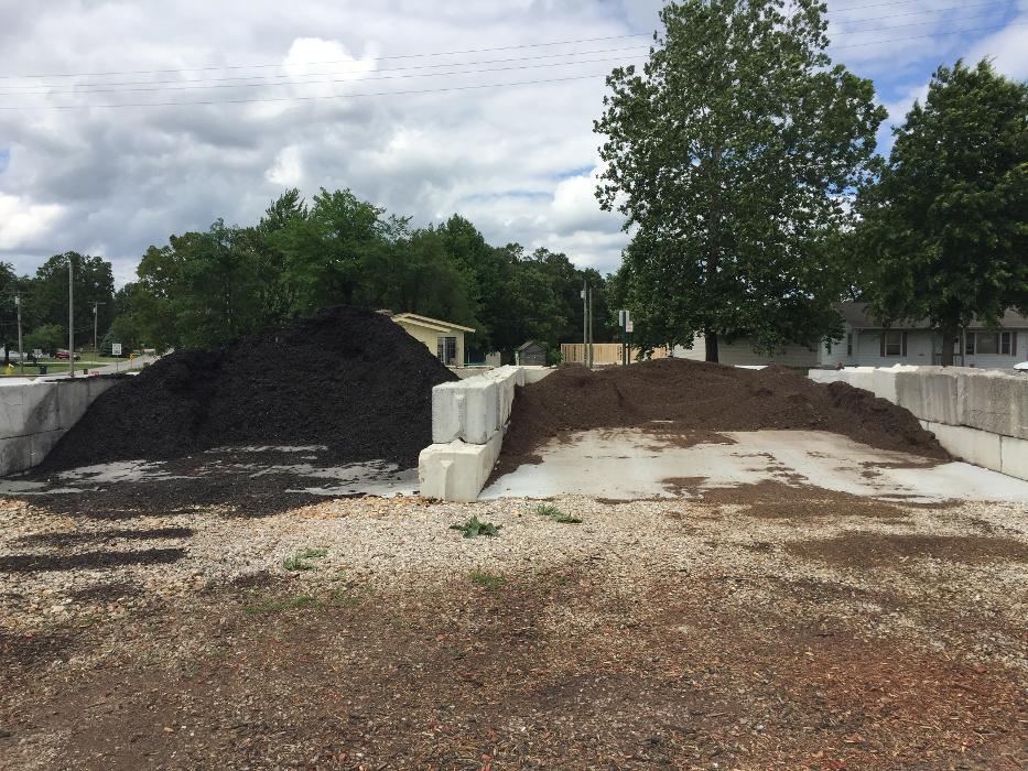 Hampton Lawn & Garden Image