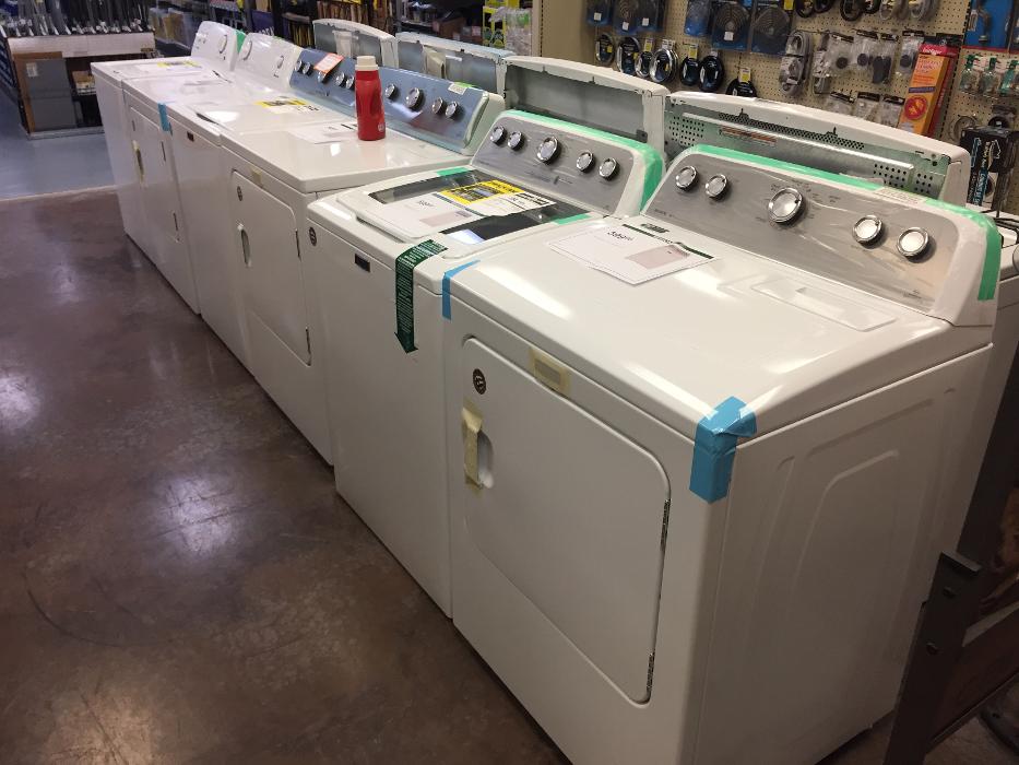 Hampton Lawn & Garden Image