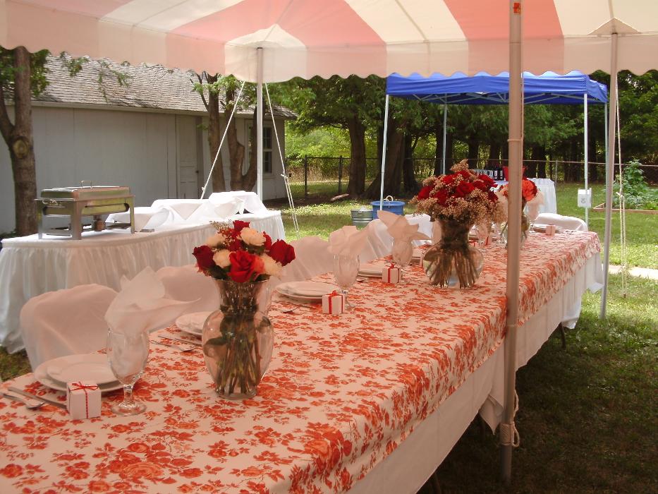 White Linen Catering and Rental Service LLC Logo