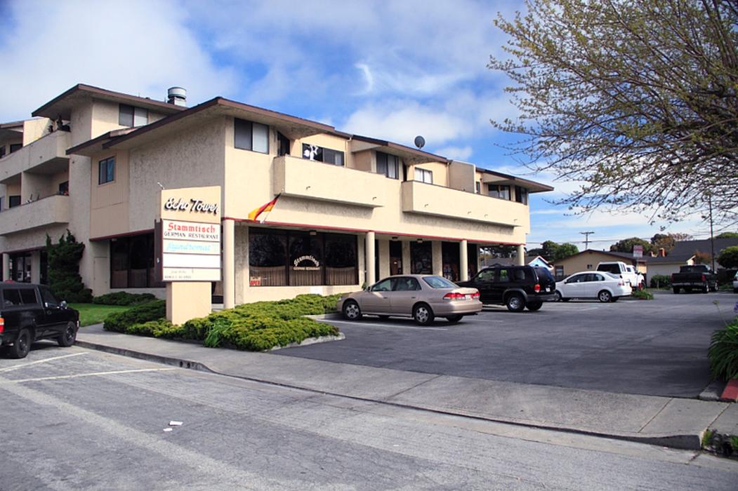 German Restaurant Stammtisch Logo