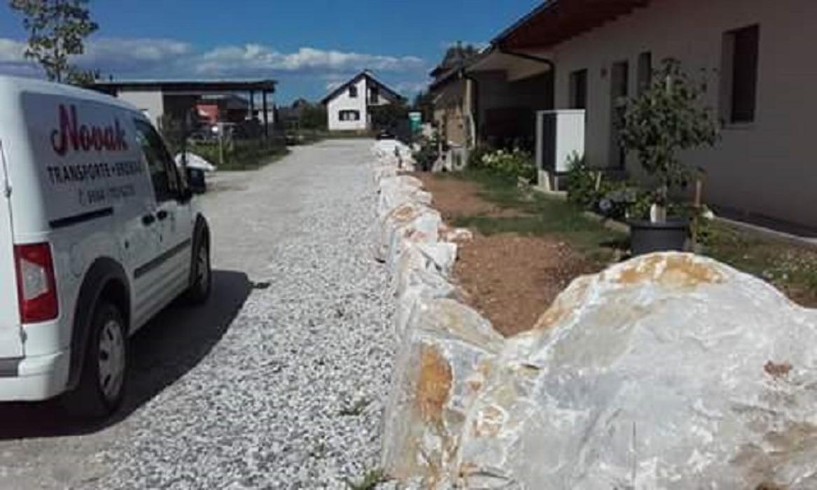 Novak Transport und Erdbewegungs GmbH, Dorfstraße in Tillmitsch Links der Laßnitz