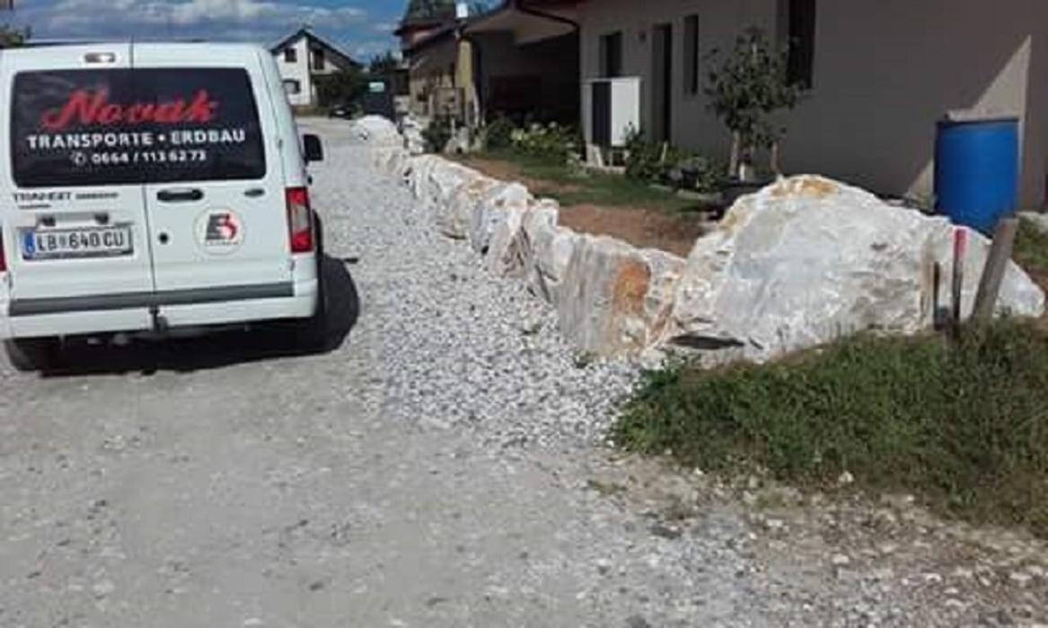 Novak Transport und Erdbewegungs GmbH, Dorfstraße in Tillmitsch Links der Laßnitz