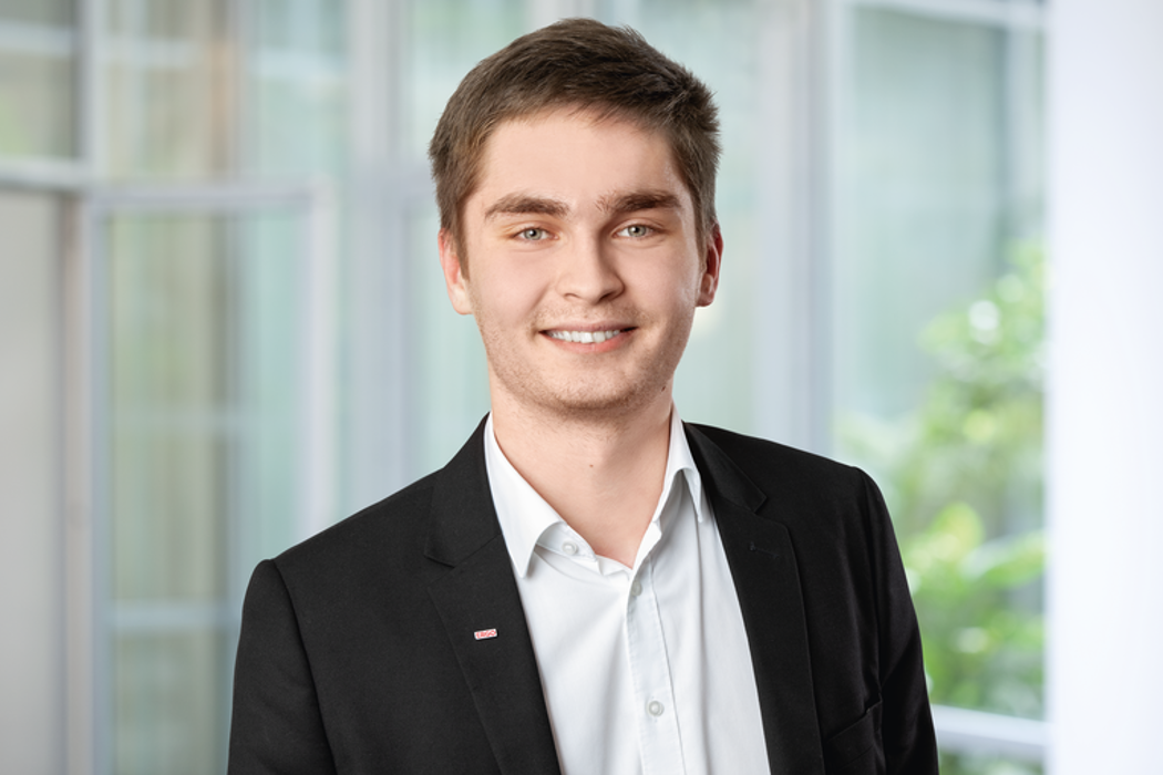 ERGO Versicherung Daniel Smirnov, Turnstraße in Garching an der Alz