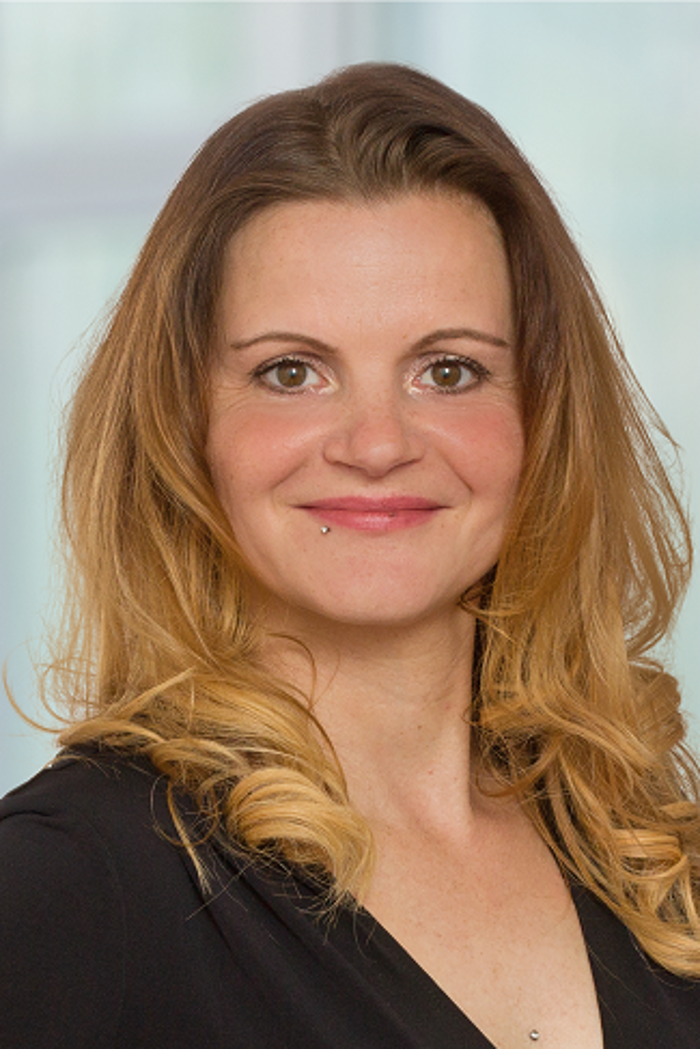 ERGO Versicherung Jennifer Funke, Hauptstraße in Meerane