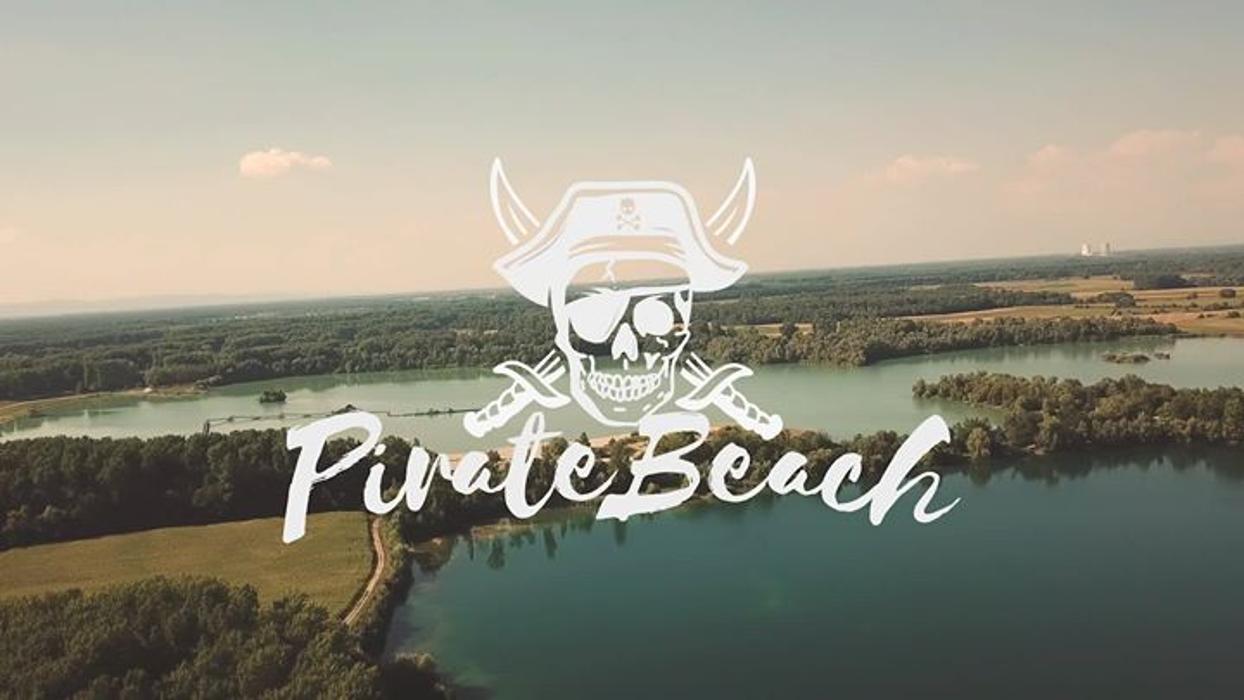 Pirate Beach/Giesen See Hochstetten, Insel Rott in Linkenheim-Hochstetten