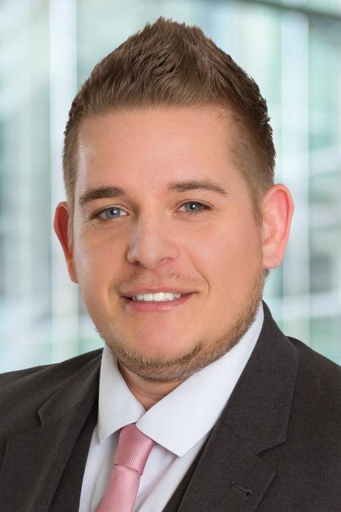 ERGO Versicherung Dominic Wischnewsky, Oderstraße in Moers